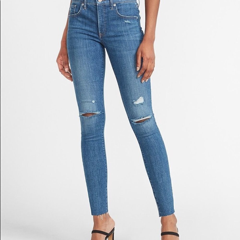 ✨HP✨EXPRESS SUPER SKINNY DISTRESSED JEANS✨